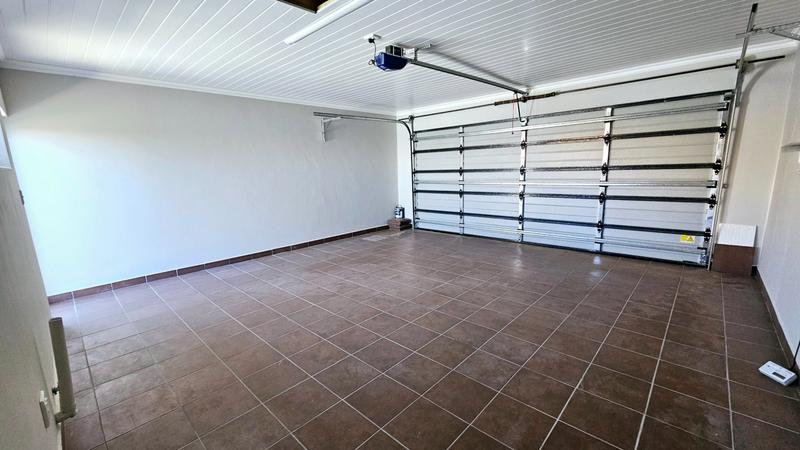 3 Bedroom Property for Sale in Dana Bay Western Cape